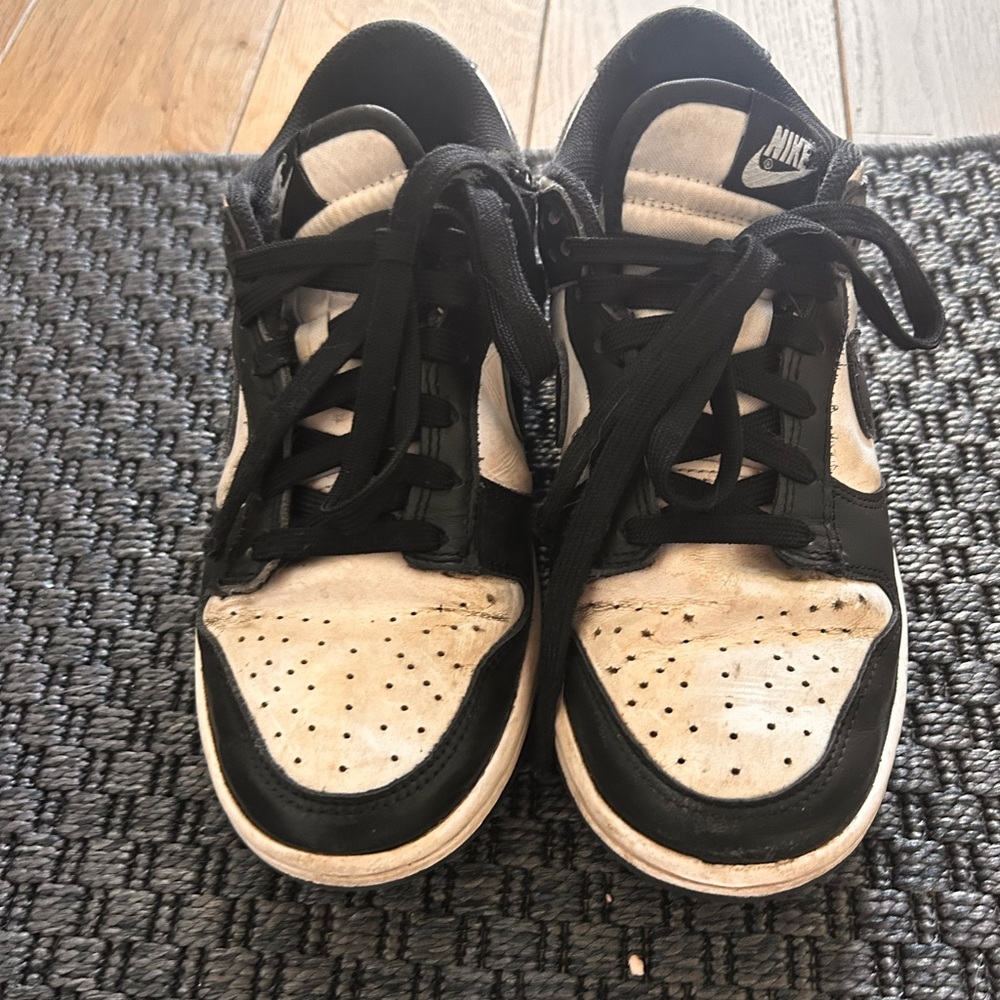 Women’s Panda low dunk NIKES